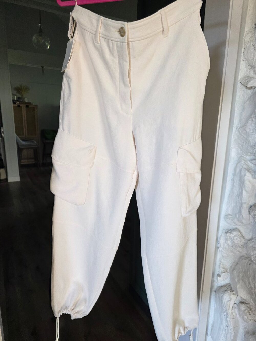 Aritzia light birch crepette joggers style trousers size 12 NTW